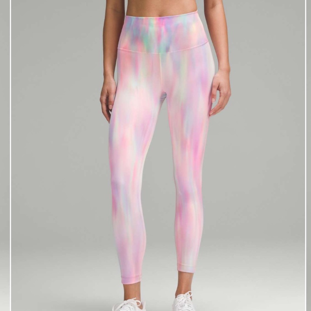 Lululemon Wunder Train High-Rise Tight 25"
Psychedelic Wash Multi